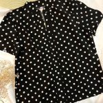 شومیز آستین کوتاه خالخالی