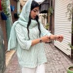 شومیز سبز راه راه